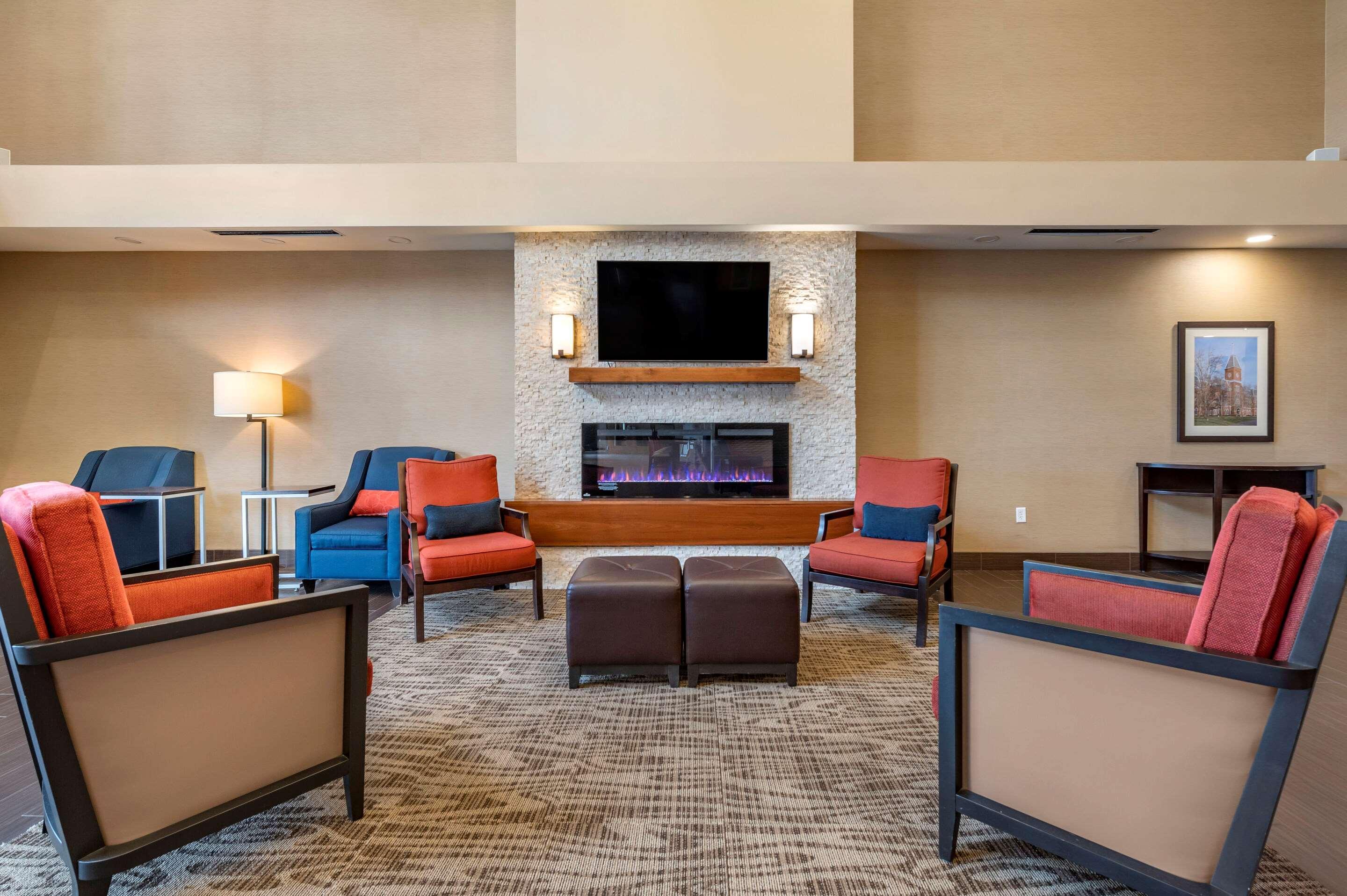 Comfort Suites Columbus Airport Exterior foto